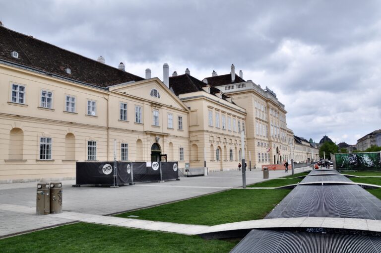 MUSEUMSQUARTIER - Helga Beck